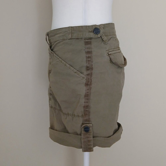 Anthropologie Sanctuary Nature Rolled Cuff Stretch Shorts Safari Green Size 31 - Picture 4 of 7